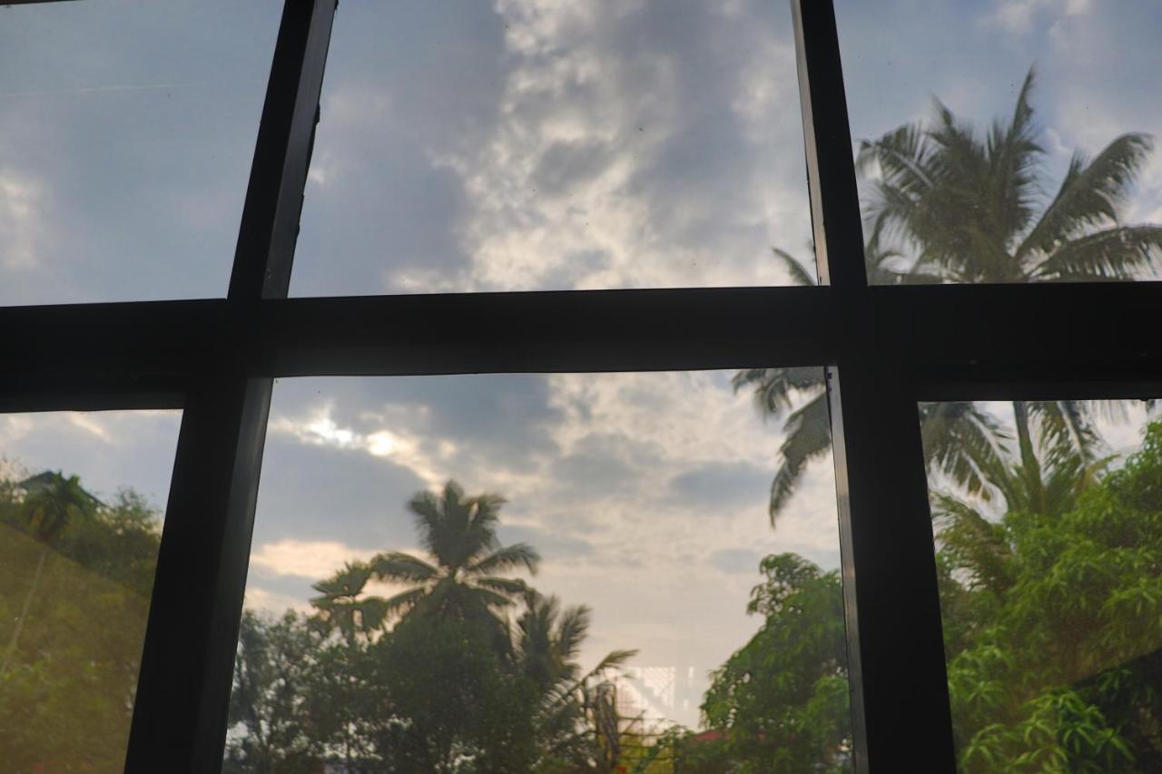 Hotel Noah'S Ark Kochi Exterior foto