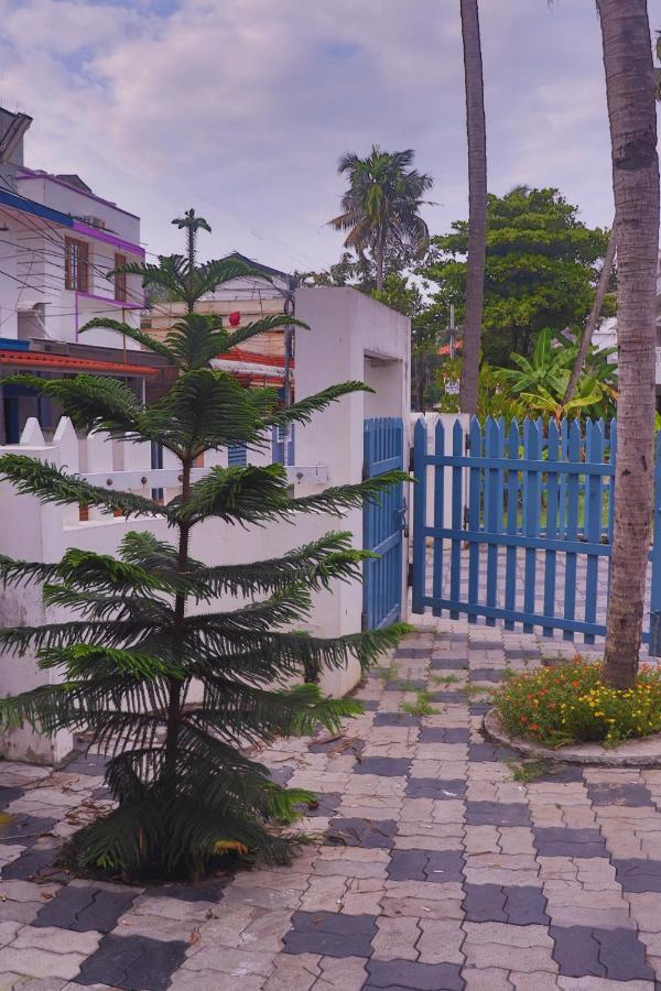 Hotel Noah'S Ark Kochi Exterior foto
