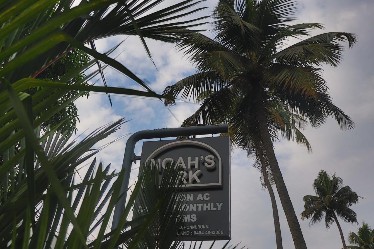 Hotel Noah'S Ark Kochi Exterior foto